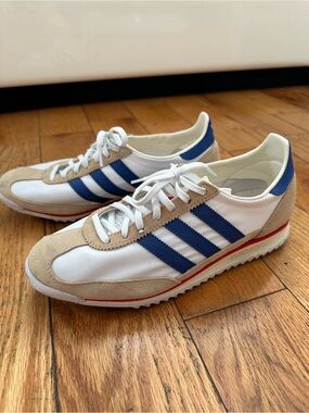 Adidas women’s sneakers